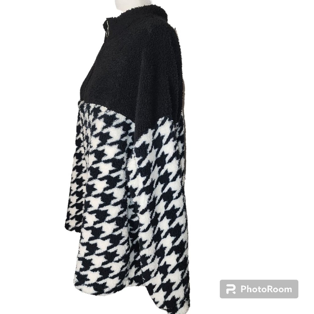 #059. NWT Black and White Check Pullover Sweater-Como Blu - Picture 4 of 5